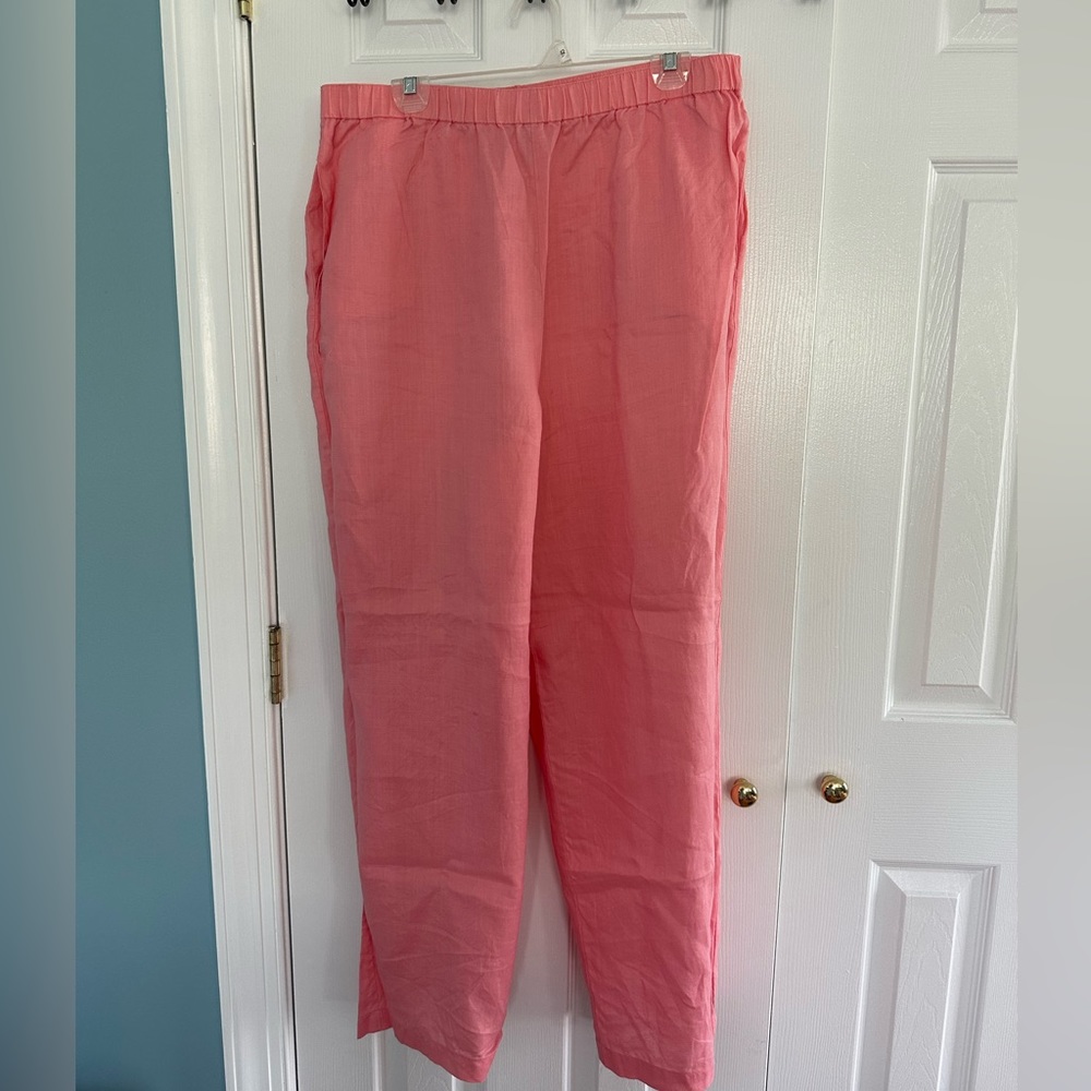 Salmon colored pants